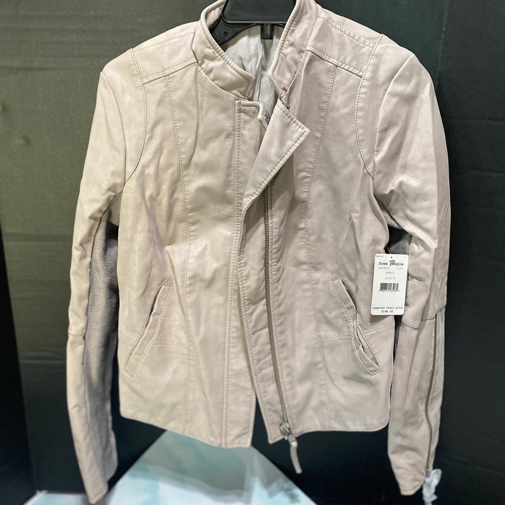 FREE PEOPLE NWT PEARL LIGHTWEIGHT JACKET FRONT WELD POCKETS, FRONT ZIP w…